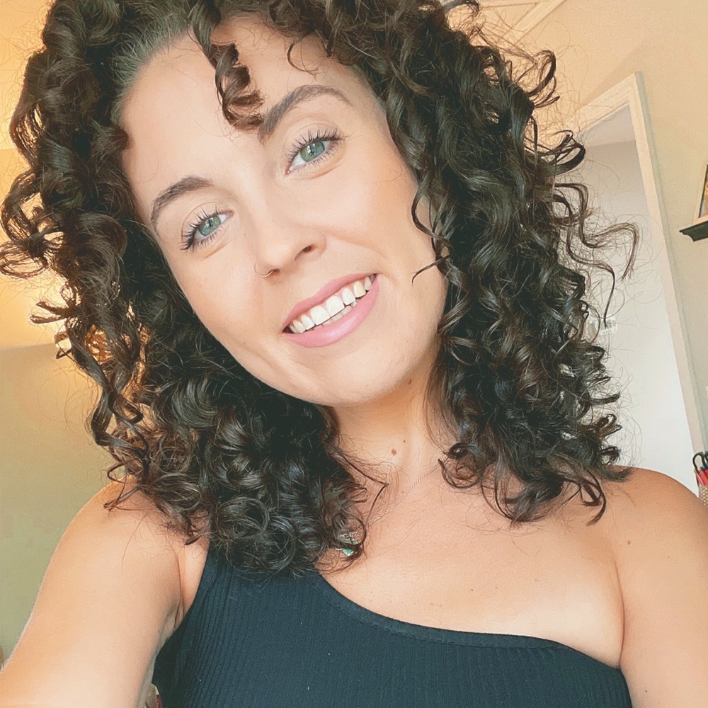 Meet your Posher, Alyssa